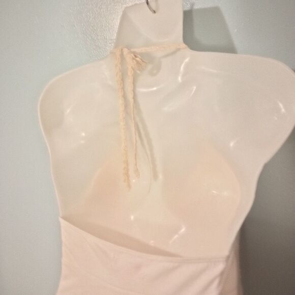 Crochet lace tiered halter dress - Picture 2 of 8